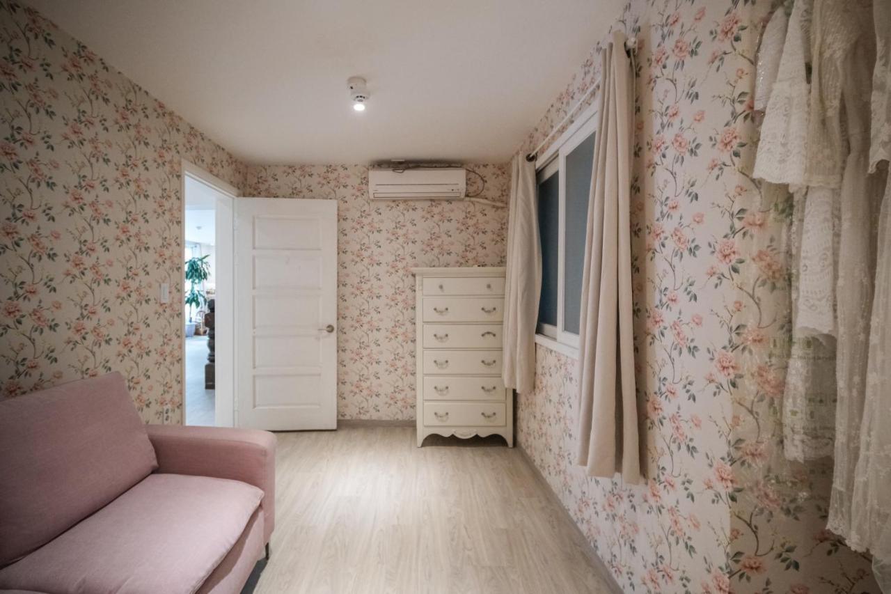 Villa Pastel House